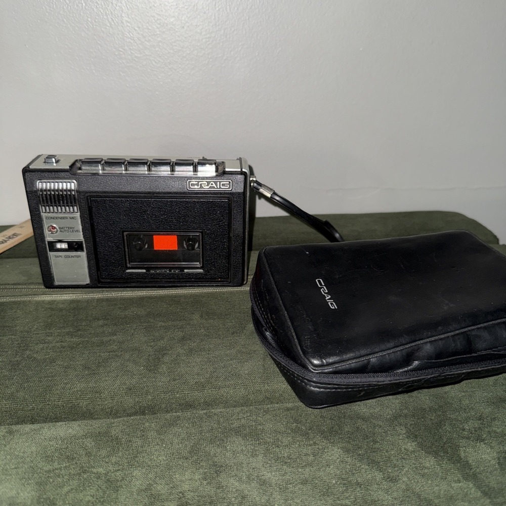 Vintage CRAIG Corporation‎ 2629 Compact Portable Cassette Recorder W/ Case
